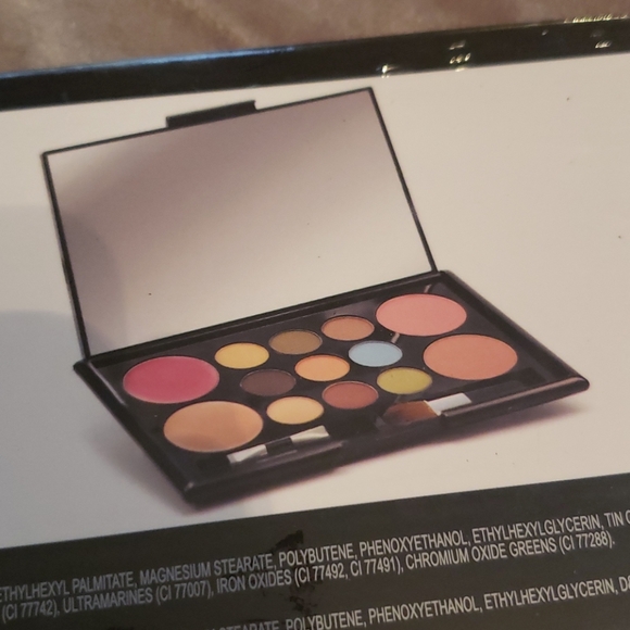 Kit makeup - Picture 3 of 5